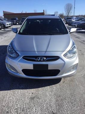 2012 Hyundai Accent SE
