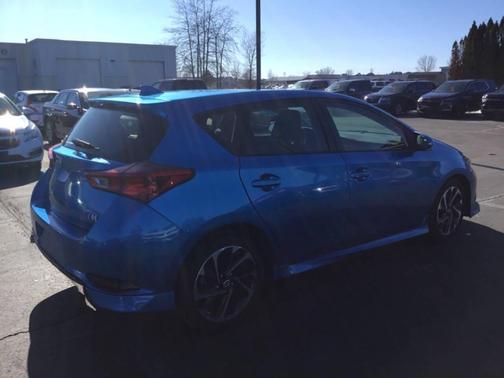 2016 Scion iM Base 4dr Hatchback CVT