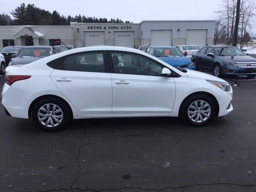 2019 Hyundai Accent SE