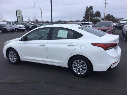 2019 Hyundai Accent SE