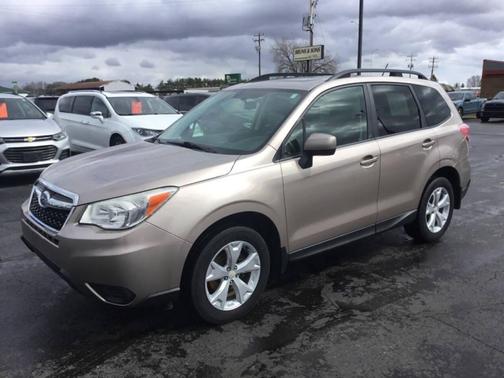 Tan 2014 Subaru Forester 2.5i Premium