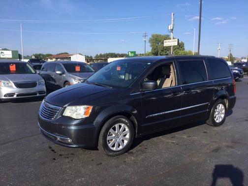 2014 Chrysler Town & Country Touring