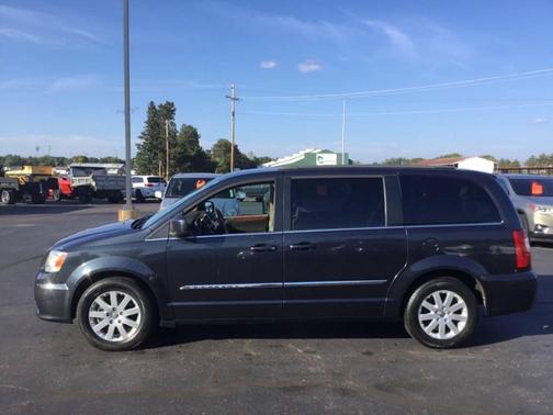 2014 Chrysler Town & Country Touring