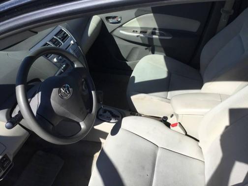 2010 Toyota Yaris Base