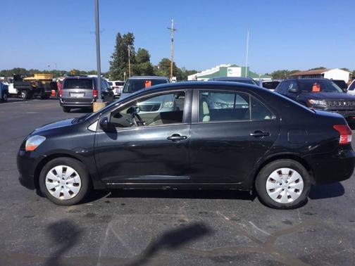2010 Toyota Yaris Base
