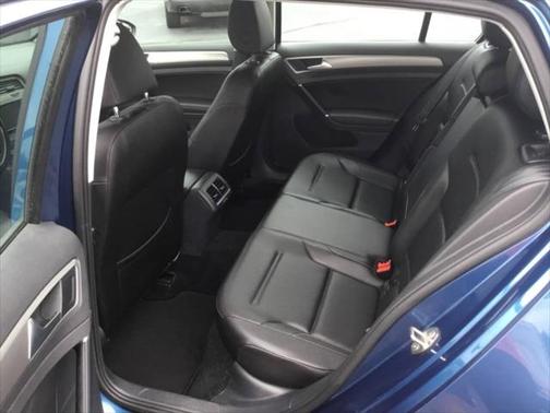 2017 Volkswagen Golf TSI Wolfsburg Edition 4-Door