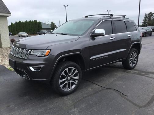 Photo 2 of 15 of 2018 Jeep Grand Cherokee Overland