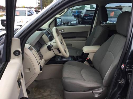 2010 Mazda Tribute i Sport