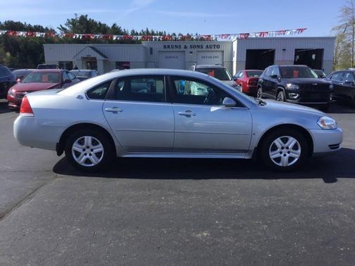Silver 2009 Chevrolet Impala LS
