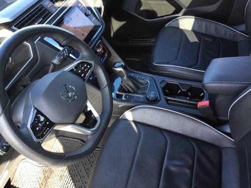 2022 Volkswagen Tiguan 2.0T SEL R-Line 4MOTION