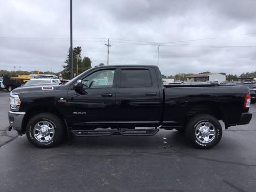 2022 RAM 2500 Big Horn Crew Cab 4x4 6'4' Box