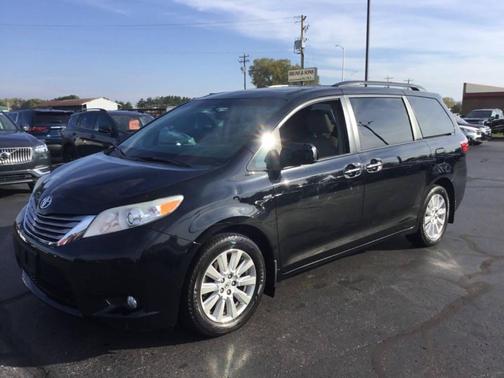 2017 Toyota Sienna XLE