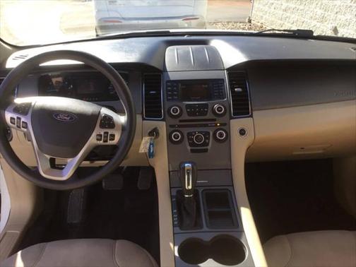 2017 Ford Taurus SE