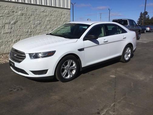 2017 Ford Taurus SE