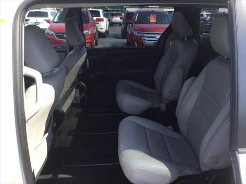 2017 Toyota Sienna XLE Premium