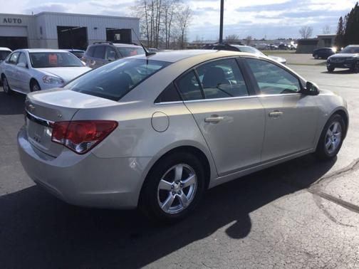Tan 2012 Chevrolet Cruze LT