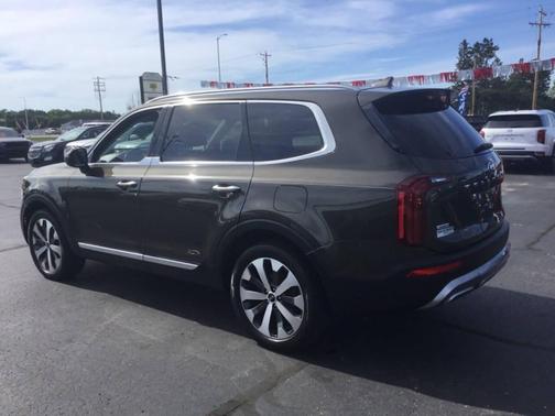 Dark Moss 2021 Kia Telluride S