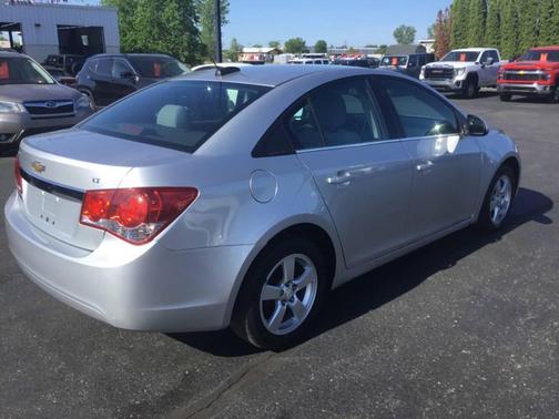 Silver Ice Metallic 2016 Chevrolet Cruze Limited 1LT