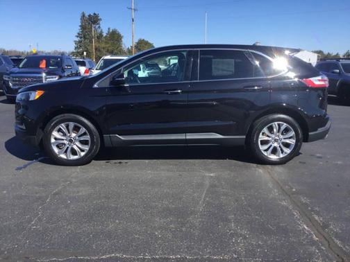 Agate Black Metallic 2024 Ford Edge Titanium
