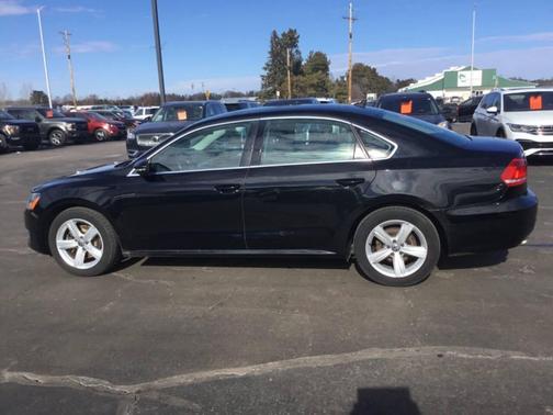 2012 Volkswagen Passat 2.5 SE