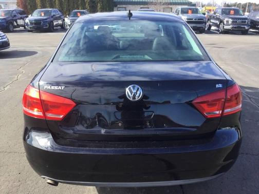 2012 Volkswagen Passat 2.5 SE
