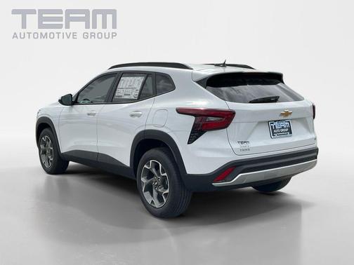 Summit White 2026 Chevrolet Trax LT