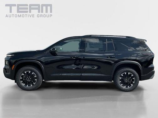 Mosaic Black Metallic 2026 Chevrolet Traverse Z71