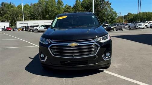 Photo 3 of 31 of 2020 Chevrolet Traverse LT Leather