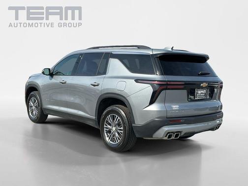 Sterling Gray Metallic 2025 Chevrolet Traverse LT
