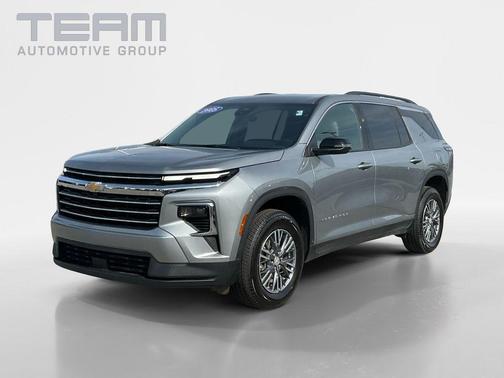 Sterling Gray Metallic 2025 Chevrolet Traverse LT