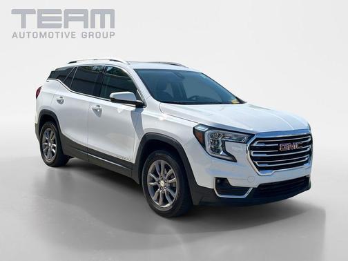 Summit White 2024 GMC Terrain SLT