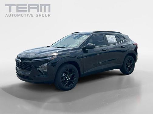 Mosaic Black Metallic 2026 Chevrolet Trax LT
