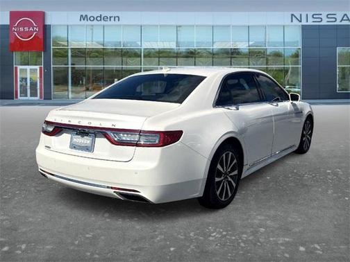 2018 Lincoln Continental Premiere