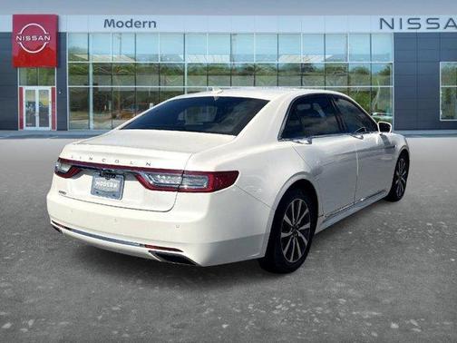 2018 Lincoln Continental Premiere