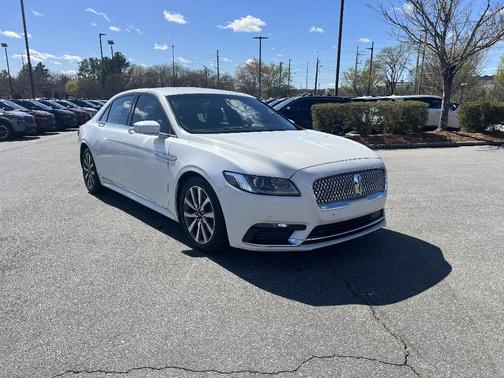 2018 Lincoln Continental Premiere