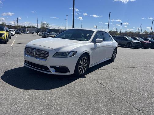 2018 Lincoln Continental Premiere