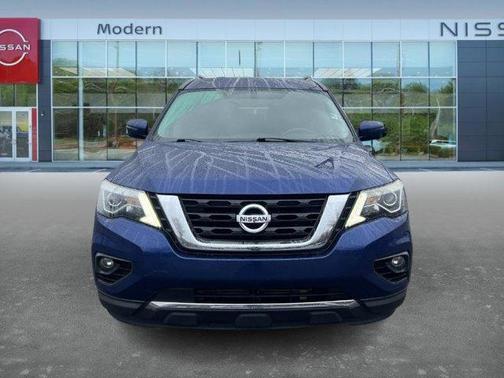 2017 Nissan Pathfinder SL