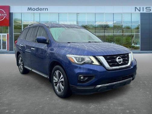 2017 Nissan Pathfinder SL