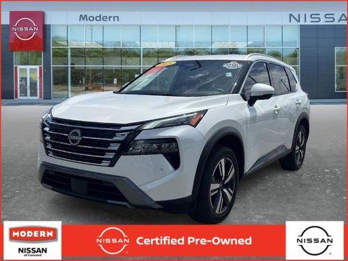 Everest White P 2025 Nissan Rogue SL