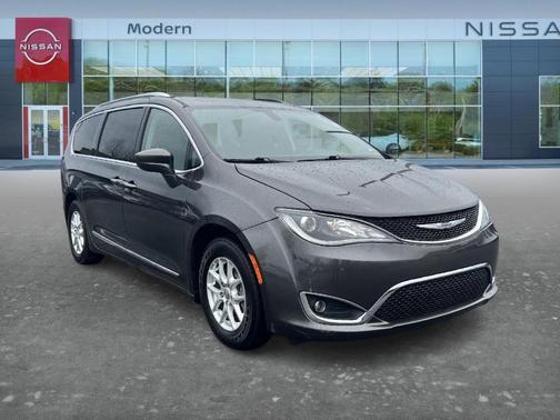2020 Chrysler Pacifica Touring-L