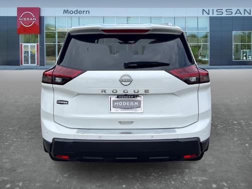 Everest White P 2025 Nissan Rogue SV