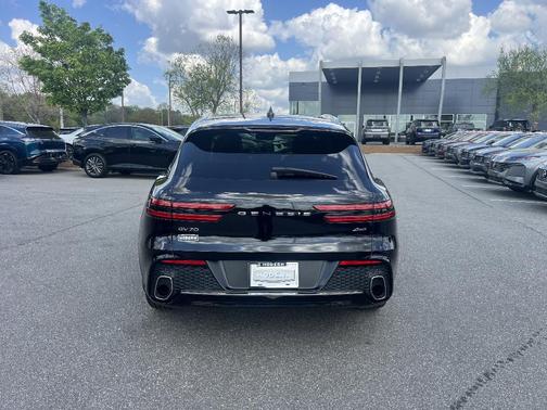 2024 Genesis GV70 2.5T