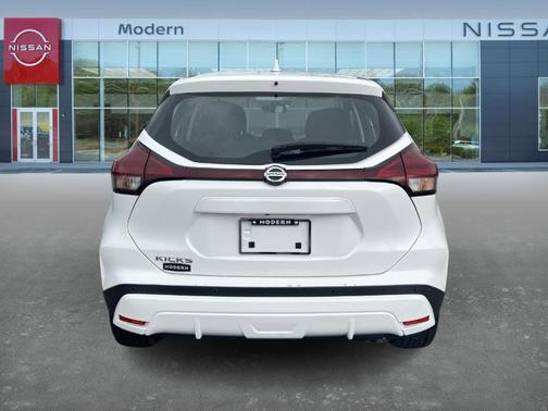 2021 Nissan Kicks S