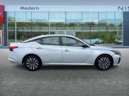 Silver 2024 Nissan Altima 2.5 SV