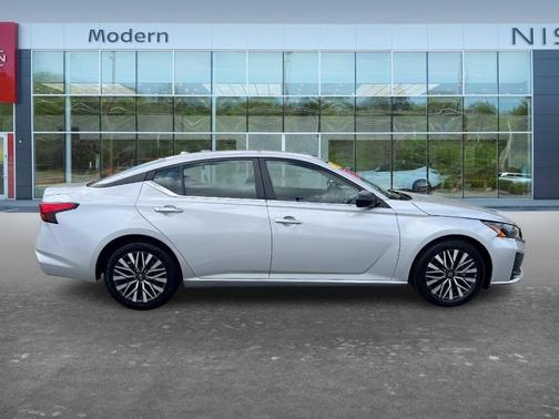 Silver 2024 Nissan Altima 2.5 SV