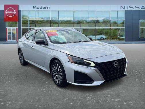 Silver 2024 Nissan Altima 2.5 SV