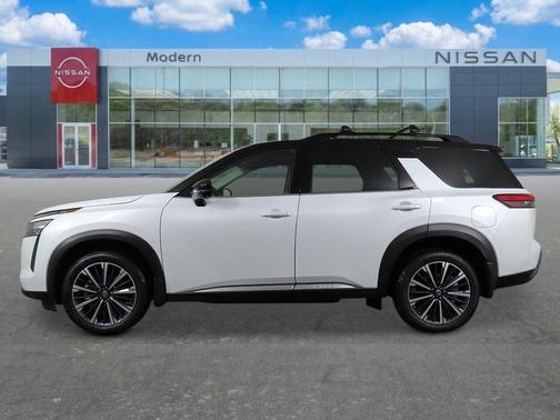 White / Black 2026 Nissan Pathfinder Platinum
