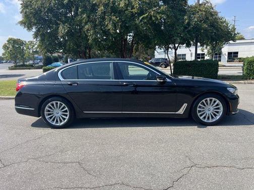 2016 BMW 740 i