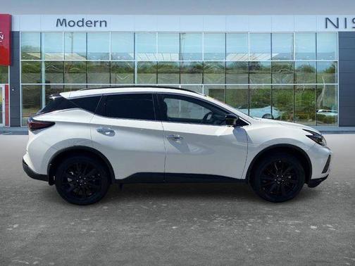 White 2024 Nissan Murano SV