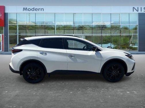 White 2024 Nissan Murano SV